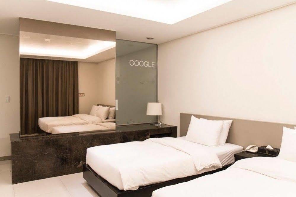 G Tourist Hotel Wolmido Incheon Exterior photo