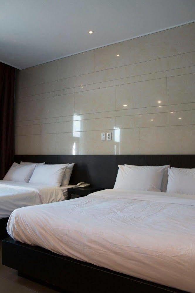 G Tourist Hotel Wolmido Incheon Exterior photo